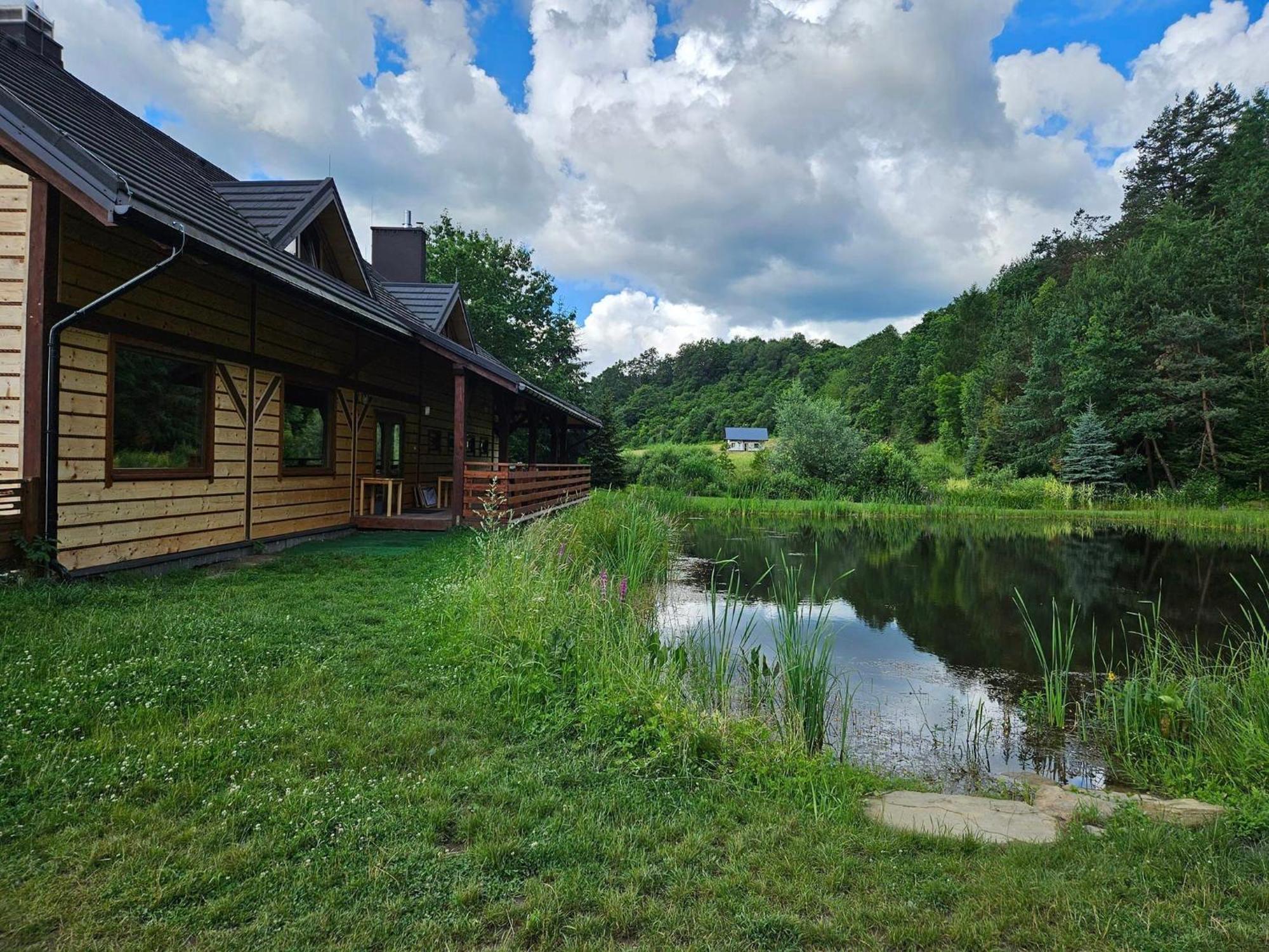 OSADA PODRÓŻNIKA - Całoroczne Domki Drewniane Hoczew Exterior foto